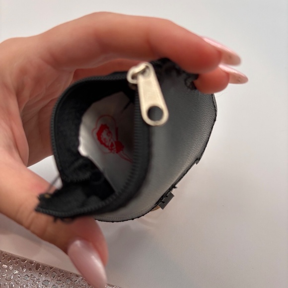 Betty Boop Retro Coin Wallet Pouch Character Small Keychain - Picture 5 of 7